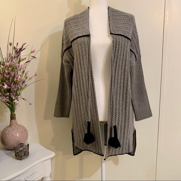 UGG W Riley Long Cardigan Sweater Poncho NWT $298 - Picture 3 of 8